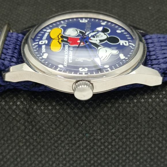 Vintage 1986 Oris Disney Manual Mens Silver Watch W/Cloth Strap & Mickey accents - Picture 5 of 8